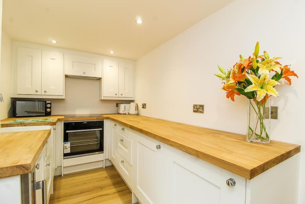 Millstone Cottage Newmillerdam Hill Top Bagian luar foto