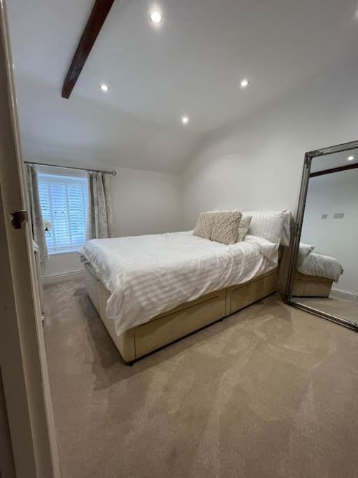 Millstone Cottage Newmillerdam Hill Top Bagian luar foto
