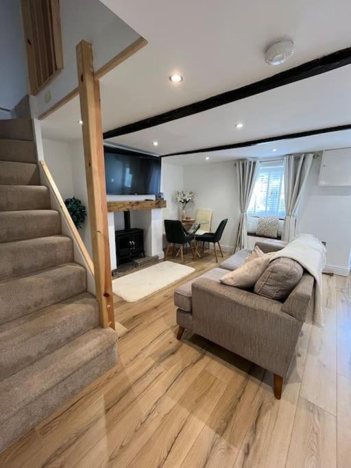 Millstone Cottage Newmillerdam Hill Top Bagian luar foto